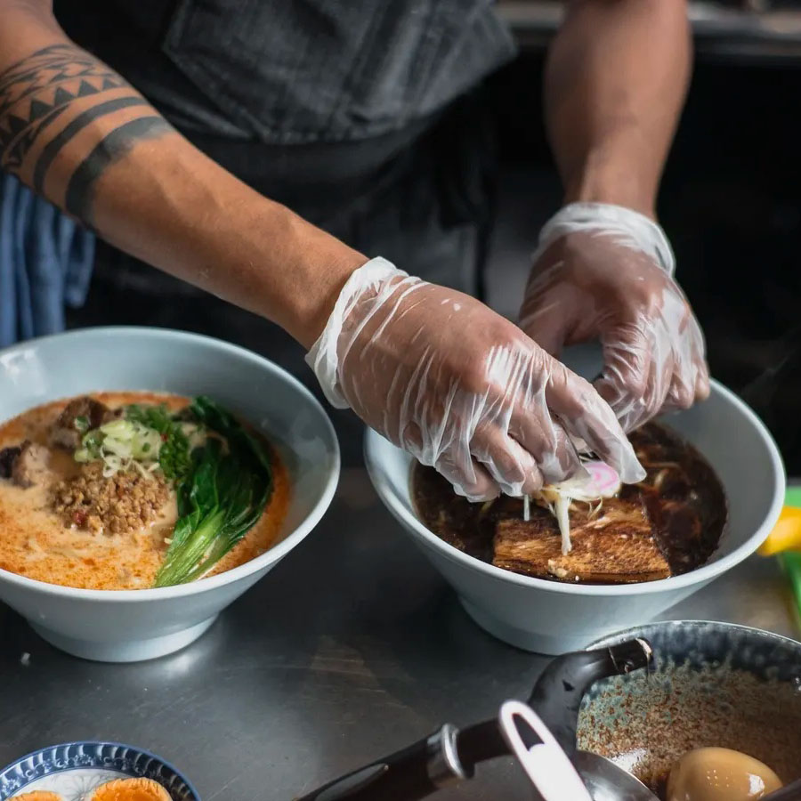 picture of chef Ly preparing food